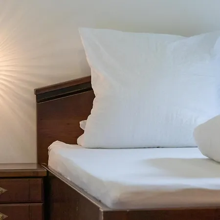 Апартаменты International House Mit Blick Auf Berge Zw 8